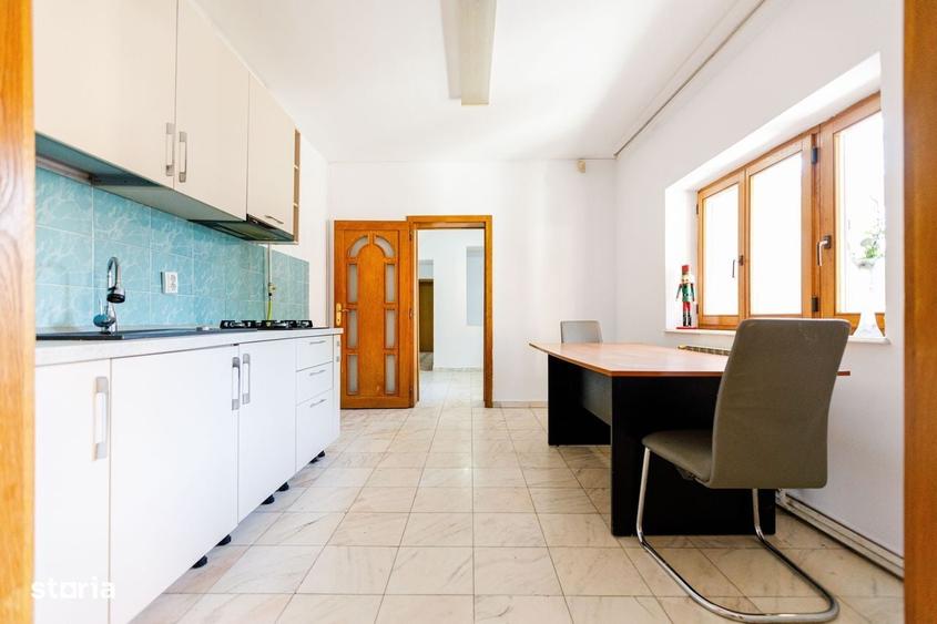 Casă cu 4 camere cu Teren 575 Mp în Lipovei