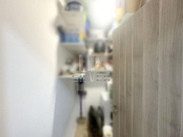 Apartament cu 3 camere semidecomandat, mobilat în Florești