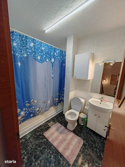 Casă cu 5 camere cu Teren 191 Mp în Central