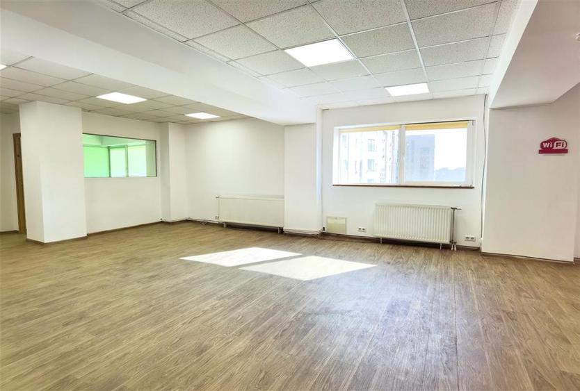 Birou, de 130 mp, în Centrul Civic