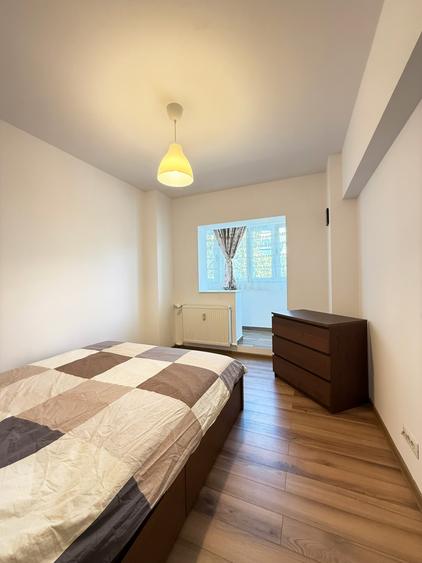 Apartament cu 4 camere decomandat în Rahova