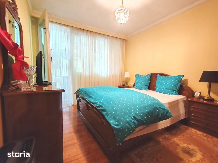 Apartament cu 3 camere semidecomandat în Negru Vodă