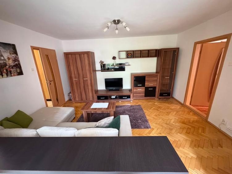 Apartament cu 2 camere semidecomandat în Șagului