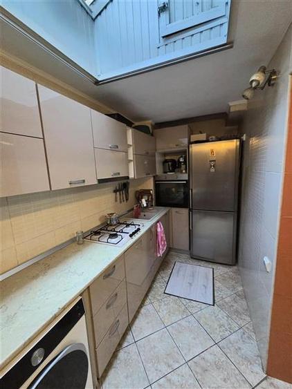Apartament cu 4 camere decomandat, mobilat în Casa de Cultură