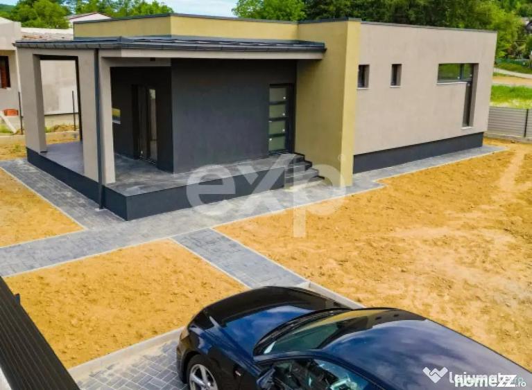 Casă cu 4 camere cu Teren 405 Mp în Central