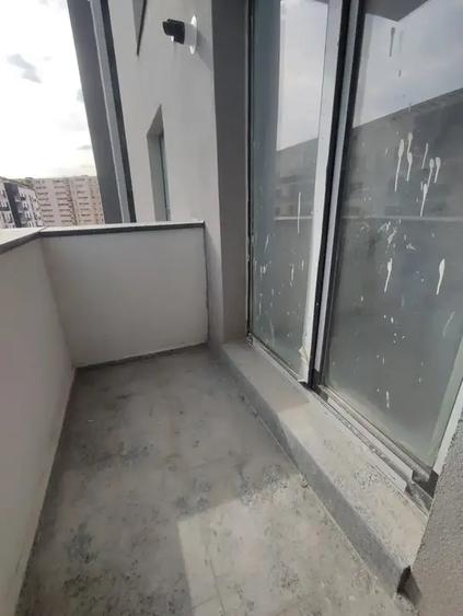 Apartament cu 3 camere decomandat în Theodor Pallady