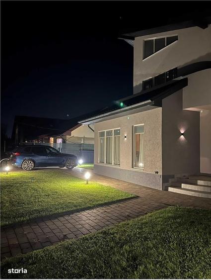 Casă cu 4 camere cu Teren 450 Mp în Central