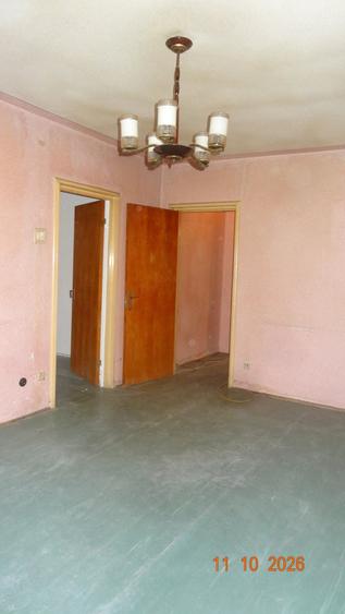 Apartament cu 3 camere semidecomandat în Theodor Pallady