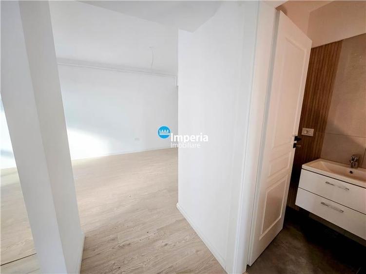 Apartament cu 3 camere decomandat în Galata