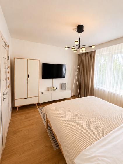 Casă individuală cu 5 camere cu Teren 100 Mp în Fundeni