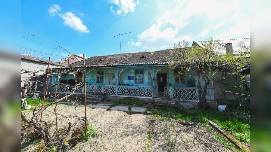 Casă cu 3 camere cu Canalizare în Gherla