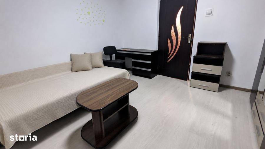 Apartament cu 2 camere decomandat în Între Lacuri