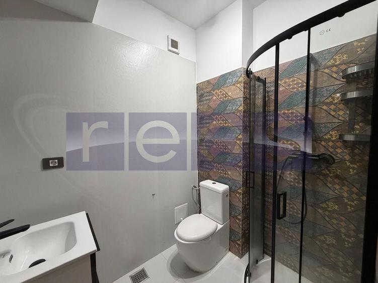 Apartament cu 3 camere decomandat, mobilat în Central