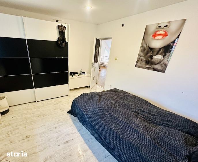 Casă cu 4 camere cu Teren 450 Mp în Podu Roș
