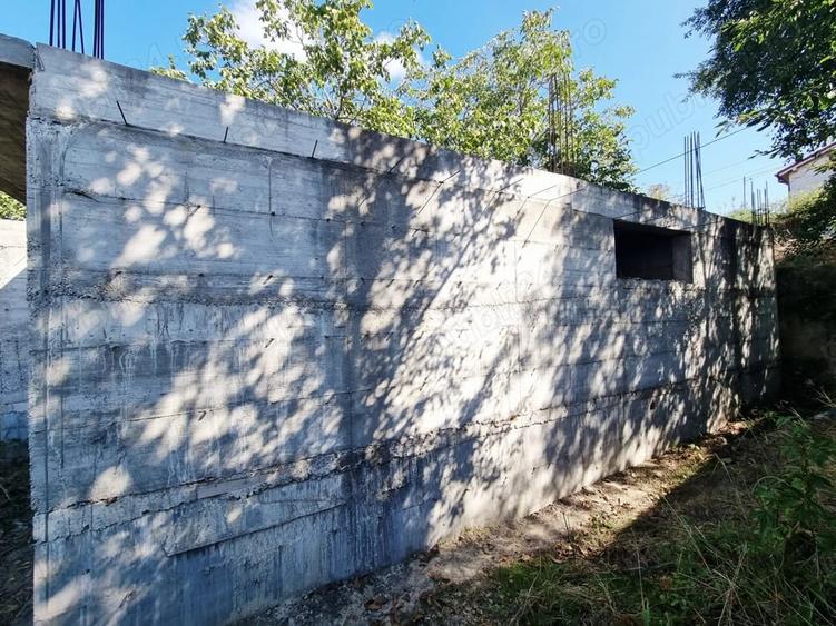 Casă cu 3 camere cu Teren 500 Mp în Central