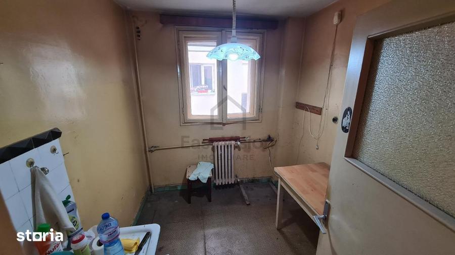 2 Camere Semidecomandat | Piata Iancului | Sector 2 | Metrou | Bloc Re - 15