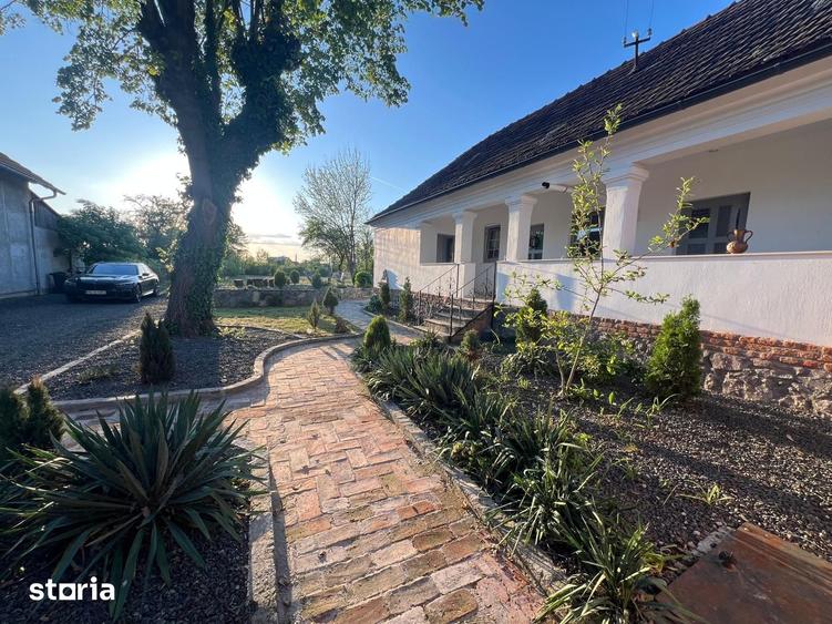 Casă cu 3 camere cu Teren 2000 Mp în Băcia