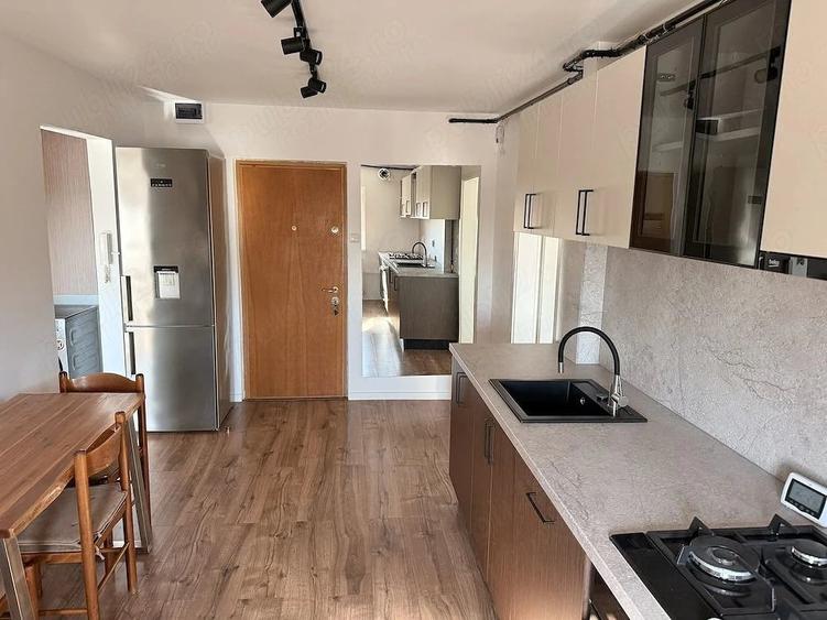 Apartament cu 2 camere decomandat în Soarelui