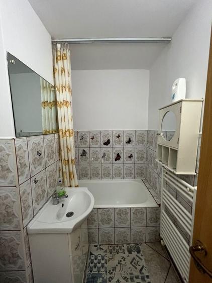 Garsonieră decomandată în Central