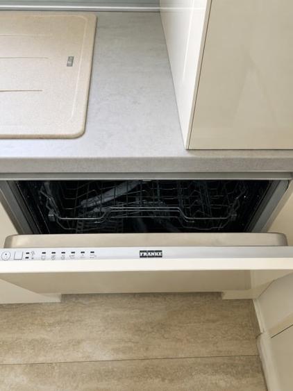 Apartament cu 3 camere decomandat, mobilat în Floreasca