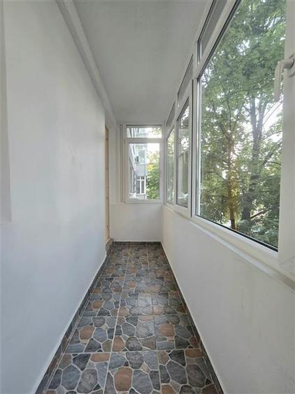 Apartament cu 2 camere semidecomandat în 1 Mai