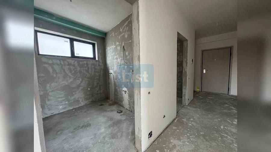 Apartament cu 3 camere semidecomandat în Nord
