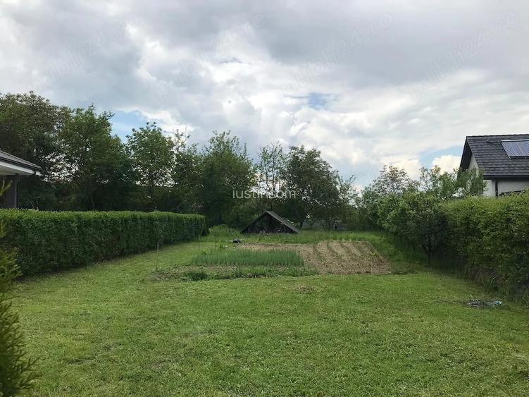 Teren de 671 mp, în Borhanci