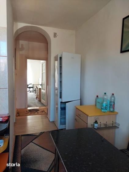 Apartament cu 3 camere semidecomandat în Central