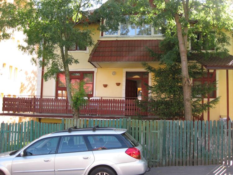 Casă cu 14 camere cu Canalizare în Valea Alba