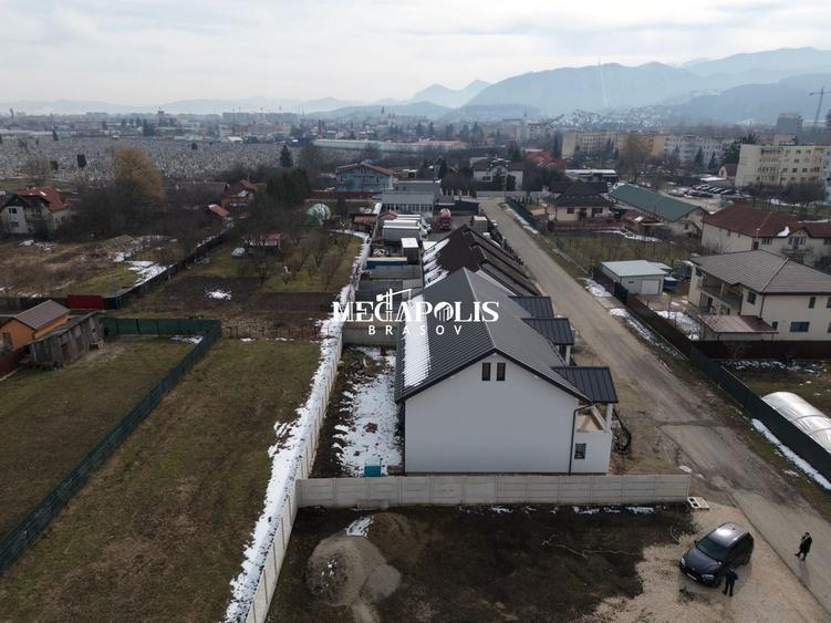 Casă cu 4 camere cu Canalizare în Bartolomeu