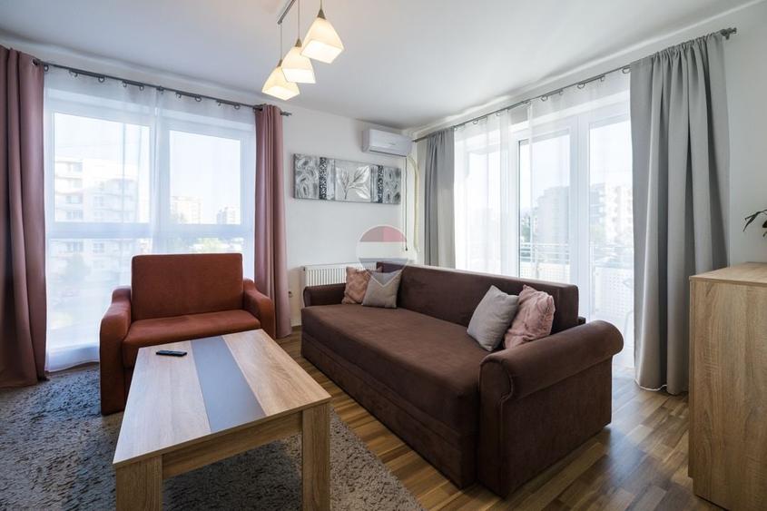 Apartament cu 2 camere decomandat, mobilat în Tractorul