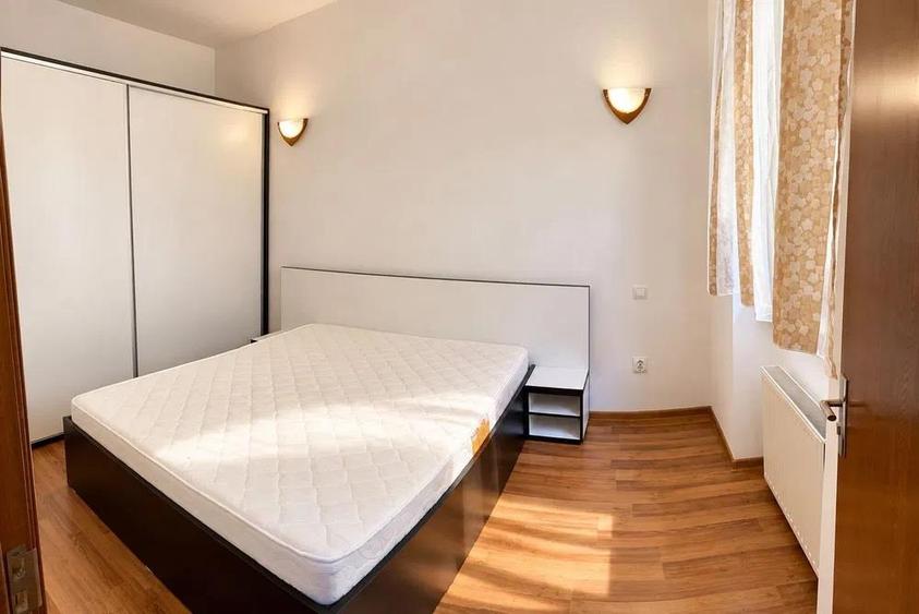 Apartament cu 2 camere semidecomandat, mobilat în Centrul Istoric