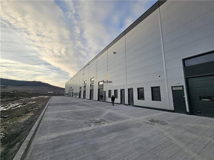 Spațiu industrial, de 1,800 mp, în Sud