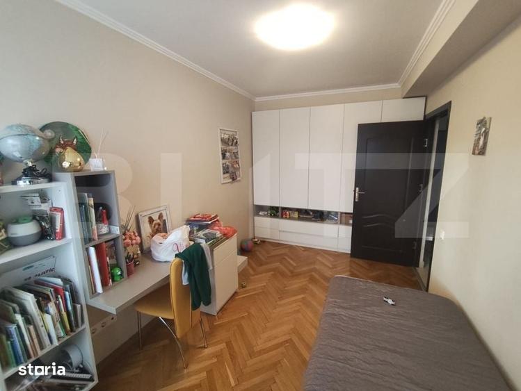 Apartament cu 4 camere decomandat în Decebal