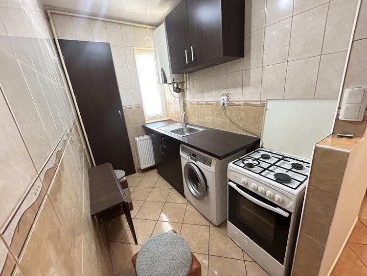Apartament cu 2 camere nedecomandat, mobilat în Hipodrom 3