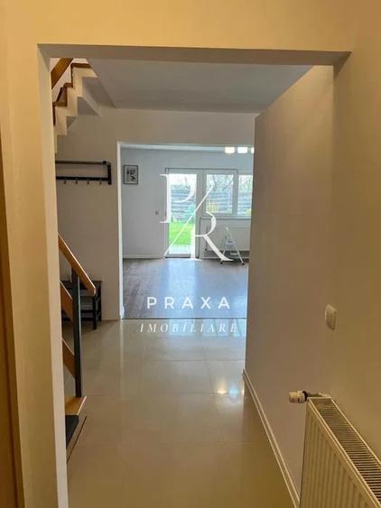 Duplex cu 4 camere cu Canalizare în Florești