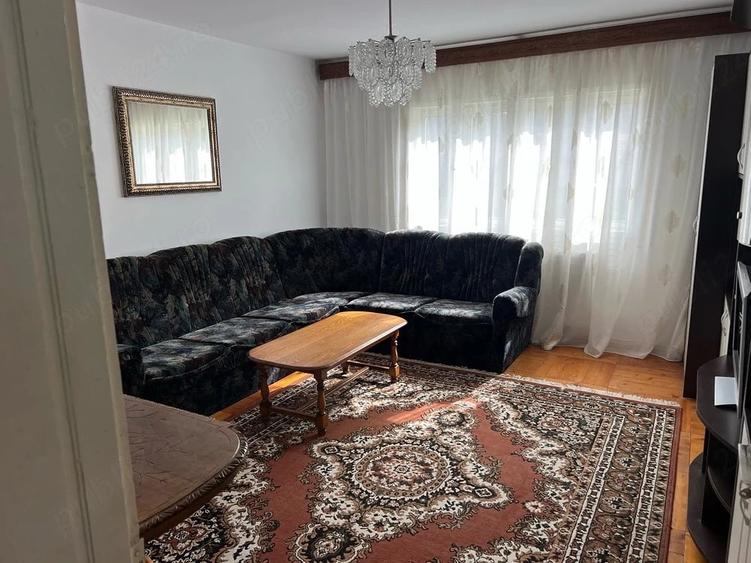 Casă cu 4 camere cu Teren 2329 Mp în Sânpetru