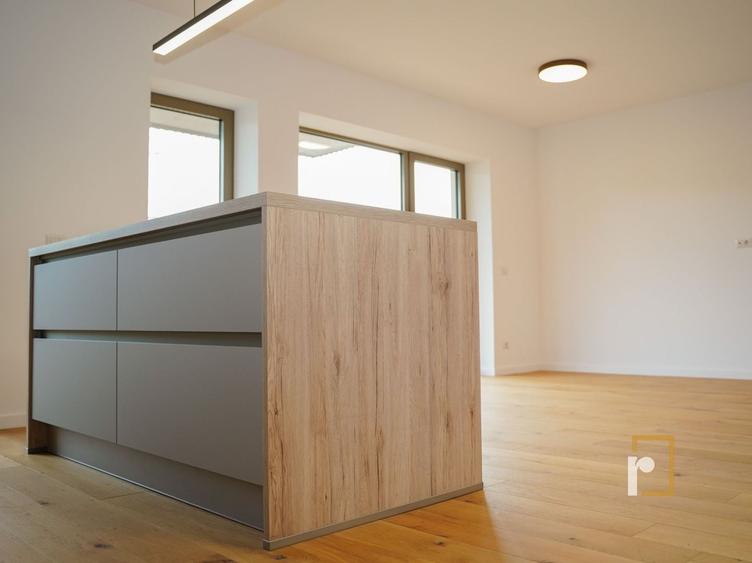 Apartament cu 2 camere semidecomandat, mobilat în Băneasa