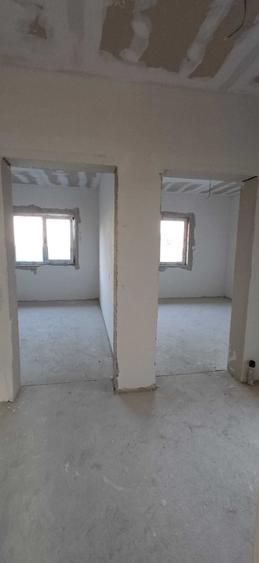 Casă cu 3 camere în Sânpetru