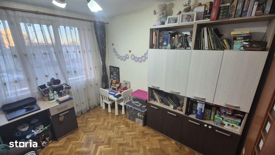 Apartament cu 3 camere în Sânmartin