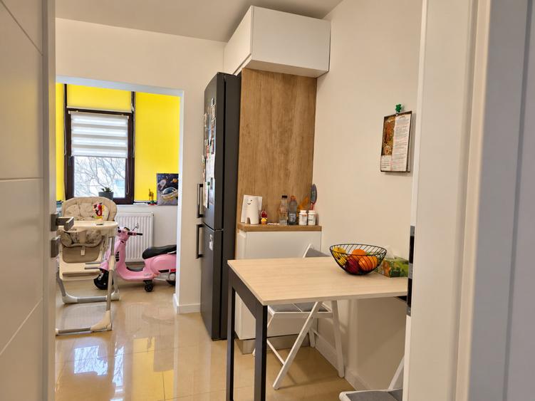 Apartament cu 3 camere decomandat în Tomis III