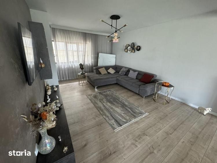 Casă cu 4 camere cu Teren 400 Mp în Podari