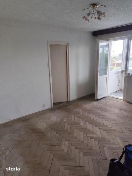 Apartament cu 3 camere în Km 4