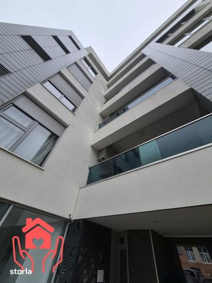 Apartament cu 2 camere semidecomandat, mobilat în Calea Victoriei