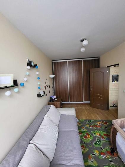 Apartament cu 2 camere semidecomandat în Florești