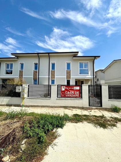 Duplex cu 4 camere cu Canalizare în Chișoda