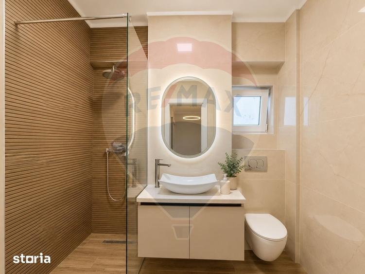 Apartament cu 3 camere decomandat în Sud