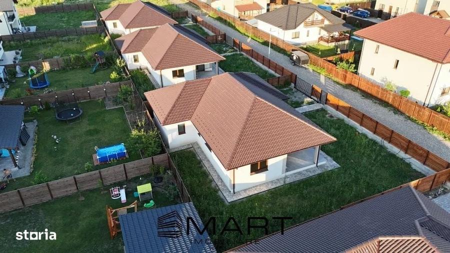 Casă cu 4 camere în Hărmanului
