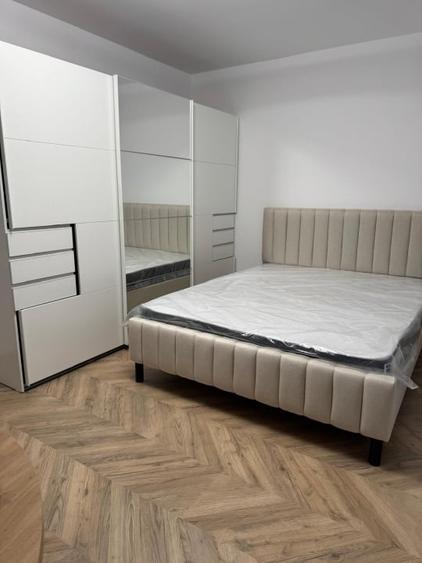 Garsonieră decomandată, mobilată în Independenței