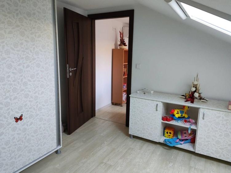 Apartament cu 3 camere decomandat, mobilat în Calea Urseni